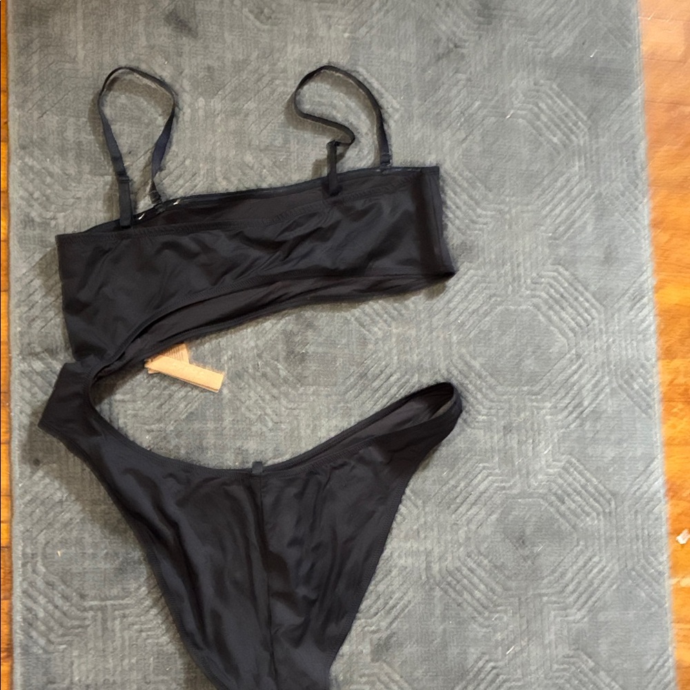 SKIMS Black Strapless Cutout swimsuit - Picture 5 of 10